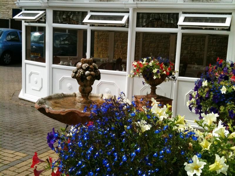 Hotel Broadlands (Adults Only) à Bourton-on-the-Water Extérieur photo